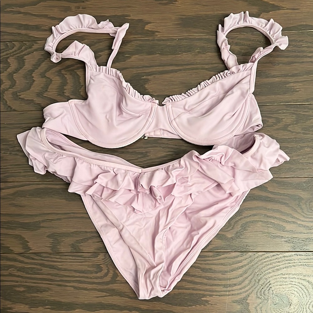 Tularosa Lilac Bikini with Ruffles, Top size L, Bottoms XL